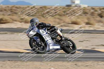 media/Nov-16-2025-Race Pace (Sun) [[8c5fa54630]]/Verified Riders/9-Turn 16 (150pm)/